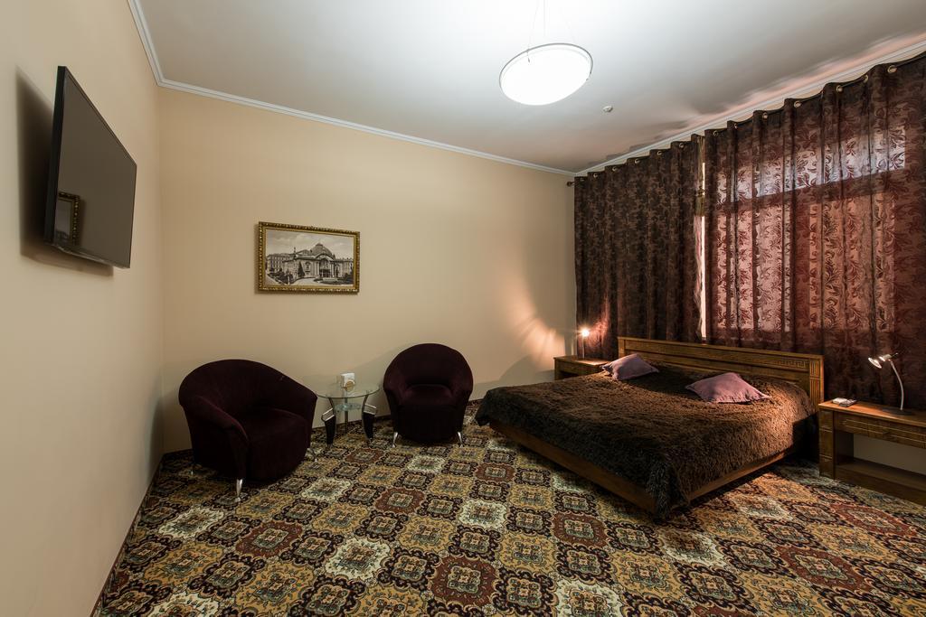 צ'רנוביץ Premium Hotel חדר תמונה