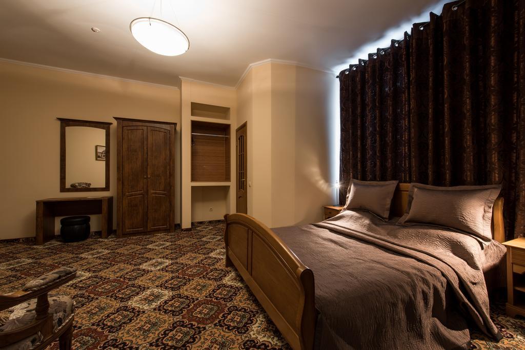 צ'רנוביץ Premium Hotel חדר תמונה