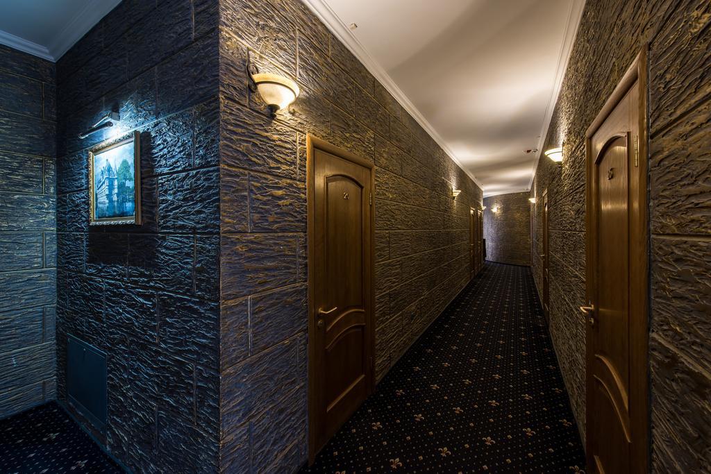 צ'רנוביץ Premium Hotel מראה חיצוני תמונה