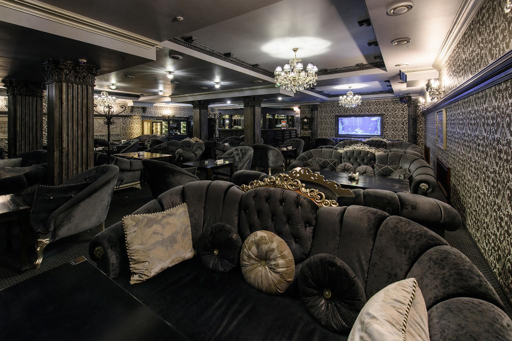 צ'רנוביץ Premium Hotel מראה חיצוני תמונה