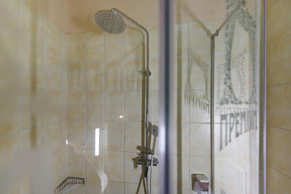 צ'רנוביץ Premium Hotel מראה חיצוני תמונה