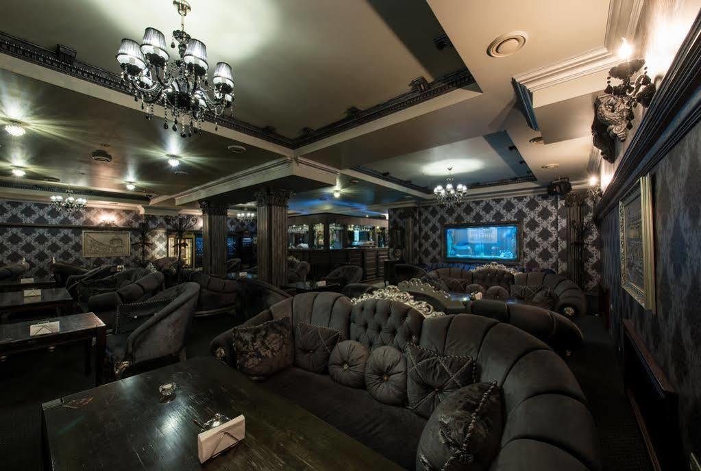 צ'רנוביץ Premium Hotel מראה חיצוני תמונה